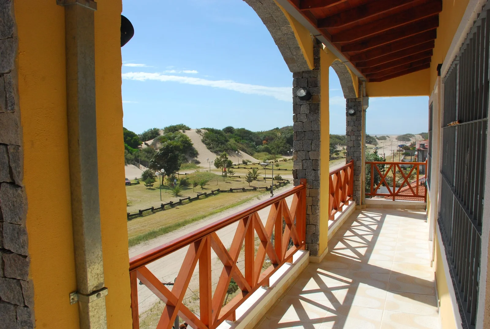 Playa con dunas de arena
